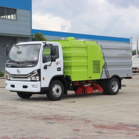 東風(fēng)大多利卡掃路車(chē)