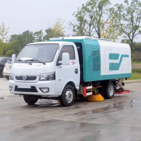 東風(fēng)途逸藍(lán)牌吸塵車(chē)