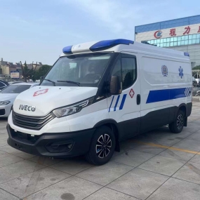 進(jìn)口依維柯救護(hù)車(chē)