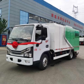 東風(fēng)小多利卡吸塵車(chē)
